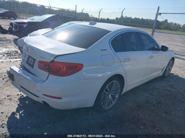 WBAJA9C56JB032970 BMW 5 Series 530e Iperformance