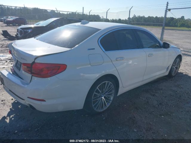 WBAJA9C56JB032970 BMW 5 Series 530e Iperformance