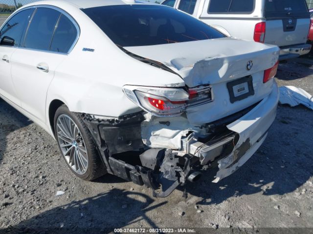 WBAJA9C56JB032970 BMW 5 Series 530e Iperformance