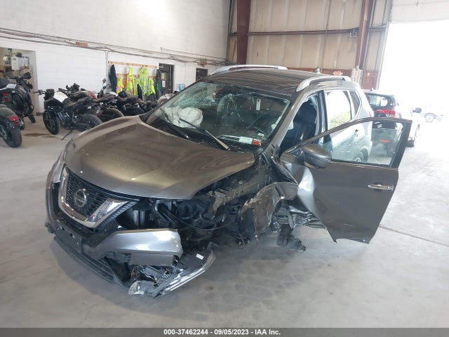 2018 NISSAN ROGUE SL VIN: 5N1AT2MVXJC777570