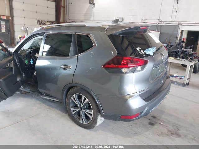 2018 NISSAN ROGUE SL VIN: 5N1AT2MVXJC777570