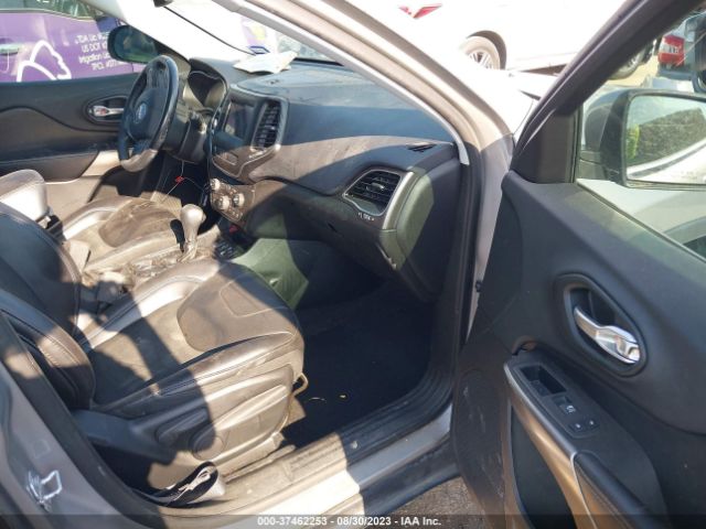 1C4PJLLB8KD332693 Jeep Cherokee Latitude Plus