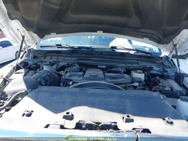 3C6UR5DL2JG395828 RAM 2500 Slt