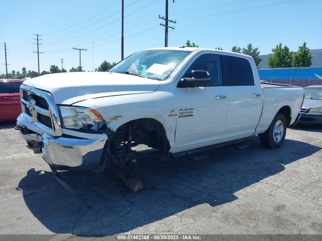 3C6UR5DL2JG395828 RAM 2500 Slt