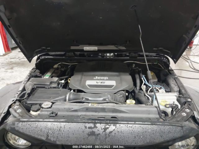 1C4BJWEG5HL661712 Jeep Wrangler Unlimited Sahara