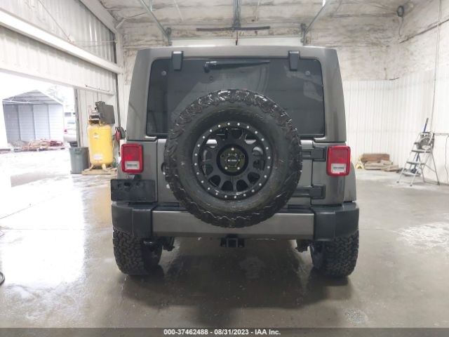 1C4BJWEG5HL661712 Jeep Wrangler Unlimited Sahara