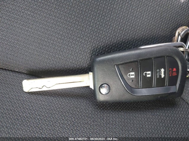Toyota COROLLA LE 2022 JTDEPMAE2N3022252 Image 3