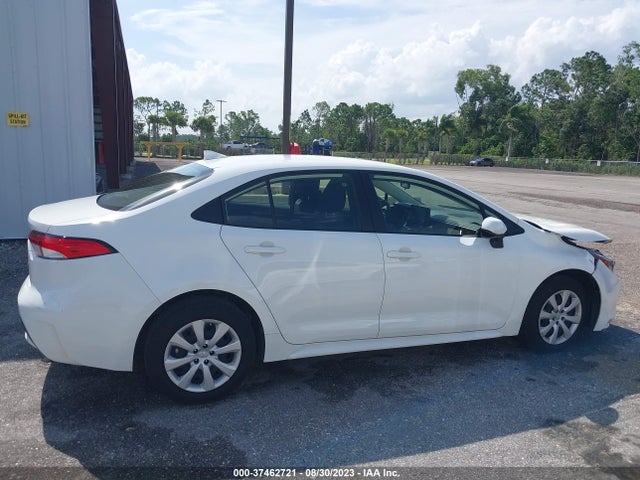 Toyota COROLLA LE 2022 JTDEPMAE2N3022252 Image 5