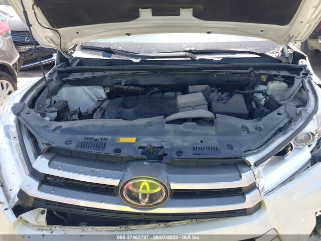Toyota Highlander Le 2019 5TDZARFH9KS042107 Image 10