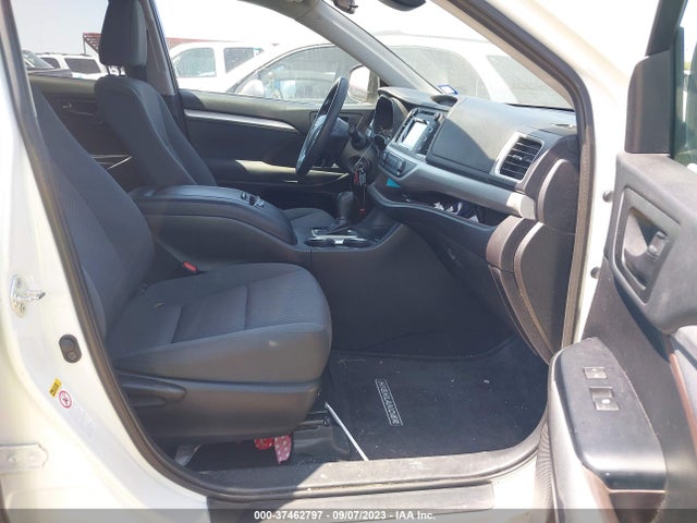 Toyota Highlander Le 2019 5TDZARFH9KS042107 Image 5
