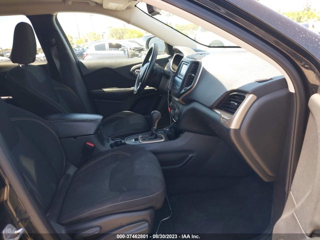 1C4PJMCB2FW784722 Jeep Cherokee Latitude