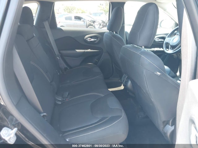1C4PJMCB2FW784722 Jeep Cherokee Latitude