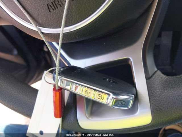 5XXG14J29NG108383 KIA K5 LXS