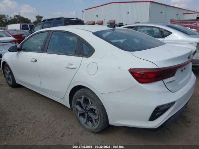 3KPF24AD1ME315531 KIA Forte Lxs