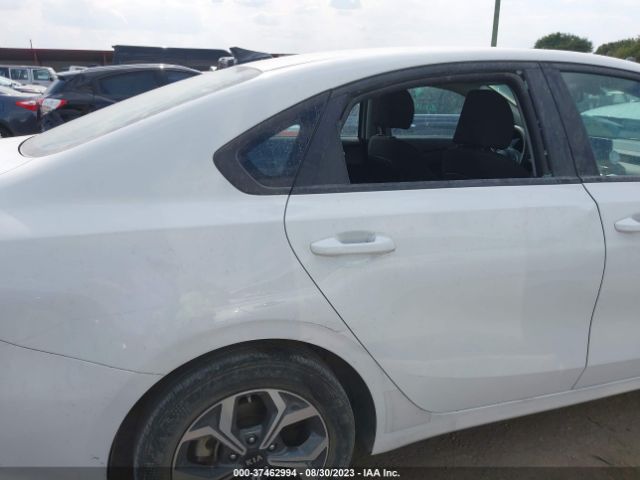 3KPF24AD1ME315531 KIA Forte Lxs