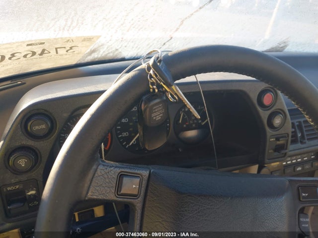 1988 ACURA LEGEND L VIN: JH4KA3251JC021907
