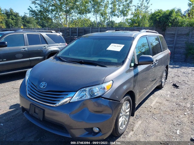 Toyota Sienna Xle Auto Access 2017 5TDYZ3DC0HS861458 Image 2