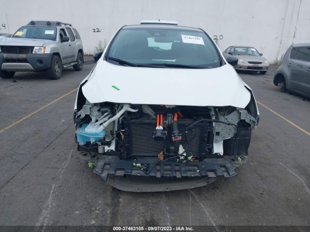 1N4AZ1CP1KC303112 Nissan LEAF SV