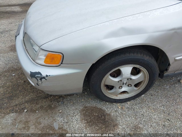 1997 HONDA ACCORD SDN SPECIAL EDITION VIN: 1HGCD5602VA259372