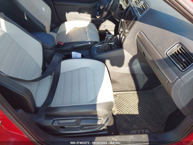 3VWD17AJ7HM394892 Volkswagen Jetta 1.8t Sport