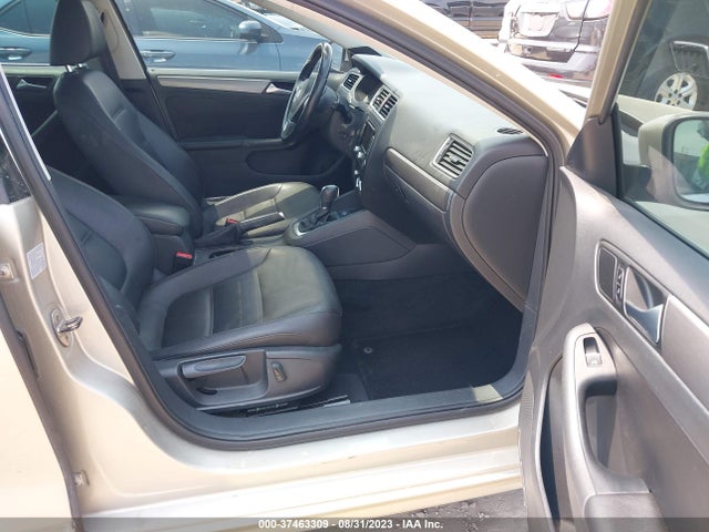 2013 VOLKSWAGEN JETTA SEDAN TDI W/PREMIUM/NAV VIN: 3VWLL7AJ7DM305225