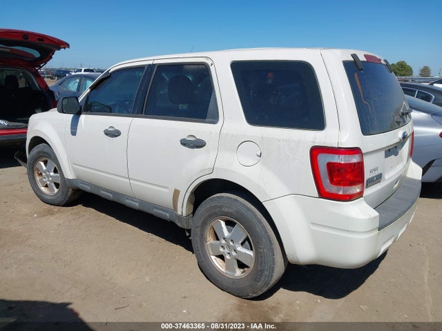 2011 FORD ESCAPE XLS VIN: 1FMCU0C70BKB09975