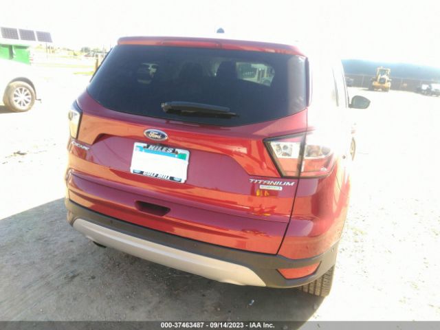 1FMCU0J90HUD38612 Ford Escape Titanium