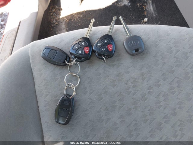 2009 TOYOTA COROLLA LE VIN: JTDBL40E499074386