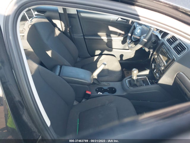 3VW3A7AJ2FM413681 Volkswagen Jetta Sedan 2.0l Tdi S