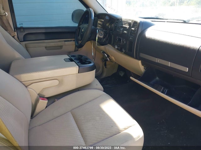 2011 CHEVROLET SILVERADO 1500 LT VIN: 3GCPCSE06BG209106