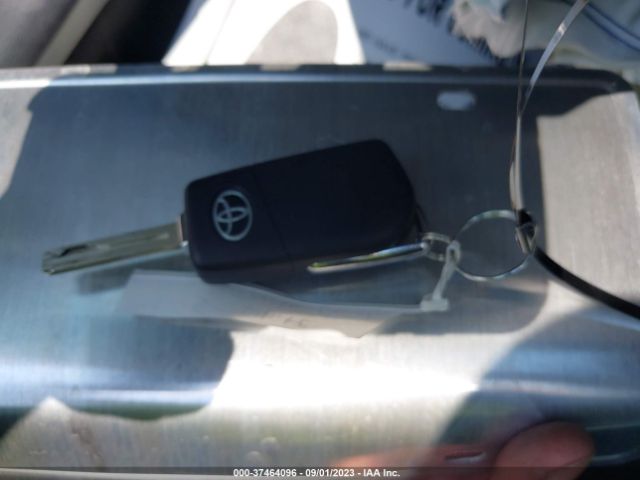 JTDEPMAE7NJ193333 Toyota COROLLA LE