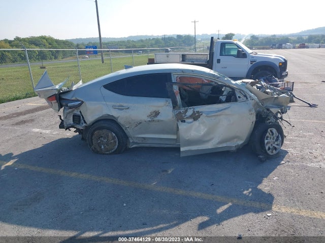 Hyundai ELANTRA SE 2017 KMHD74LF2HU079160 Image 13