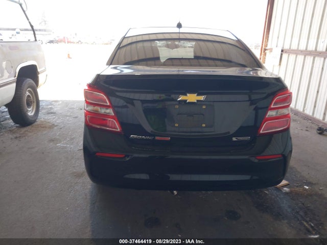 Chevrolet Sonic Premier 2018 1G1JF5SBXJ4105534 Image 16