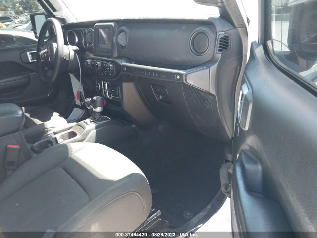 1C4HJXDN2LW120866 Jeep Wrangler Unlimited Sport Altitude