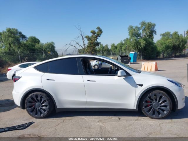 7SAYGDEF7NF329499 Tesla Model Y Performance