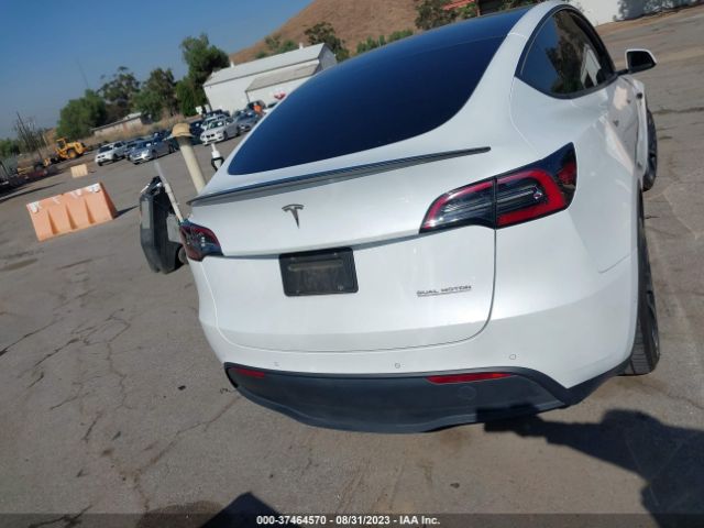 7SAYGDEF7NF329499 Tesla Model Y Performance