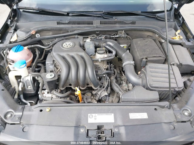3VW2K7AJXEM440943 Volkswagen Jetta Sedan S