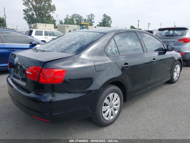 3VW2K7AJXEM440943 Volkswagen Jetta Sedan S