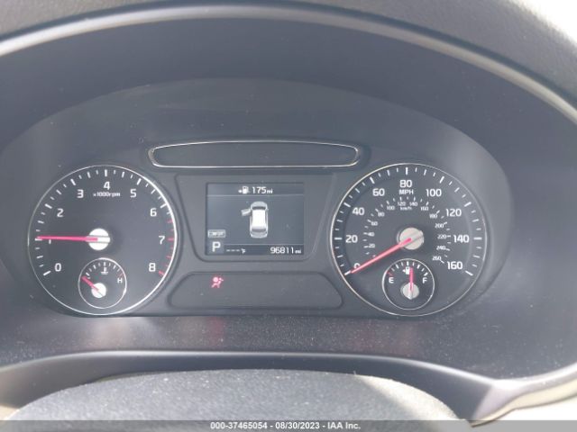 5XYPGDA55KG449912 KIA Sorento Lx V6