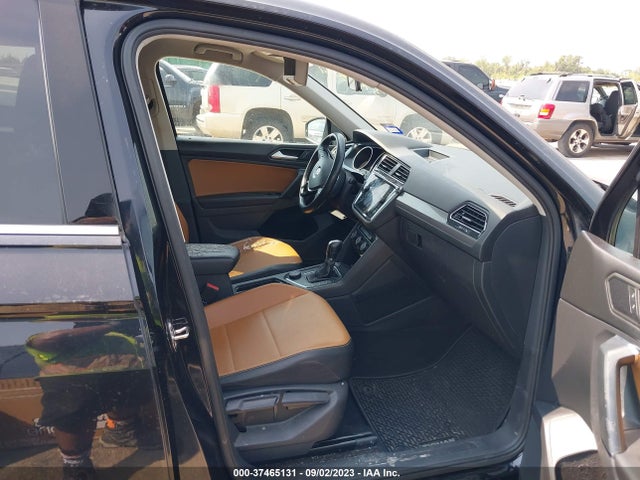 3VV2B7AX8KM142637 Volkswagen TIGUAN SE