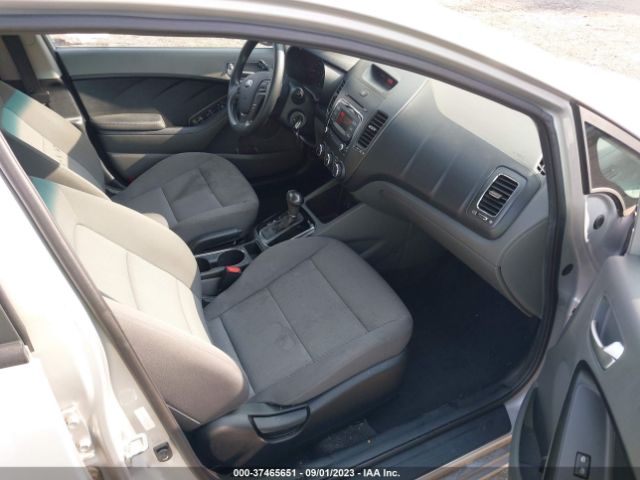 3KPFK4A79JE168946 KIA FORTE LX