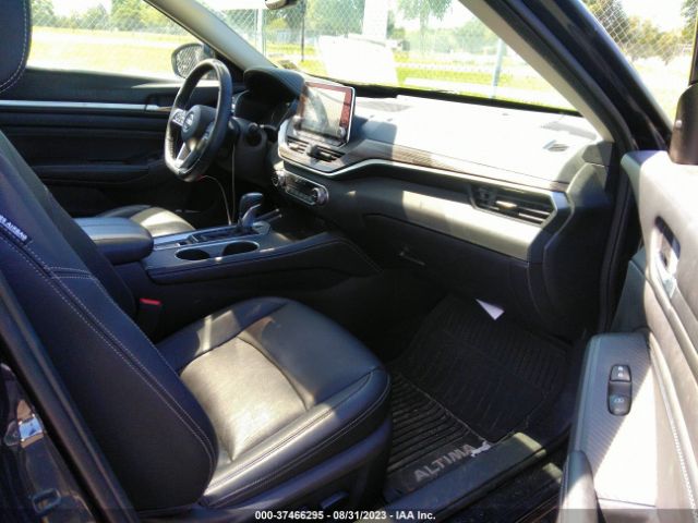 1N4BL4FV1KC115658 Nissan Altima 2.5 Platinum