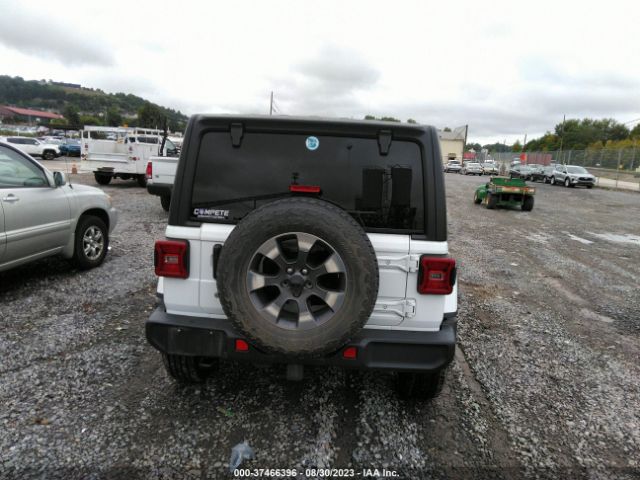 1C4HJXEG9JW255954 Jeep Wrangler Unlimited Sahara