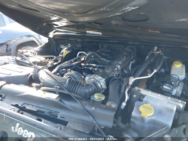 1C4BJWDG8FL716524 Jeep Wrangler Unlimited Sport