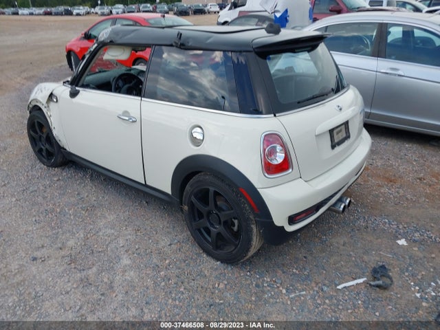 2012 MINI COOPER HARDTOP WMWSV3C51CTY28450 Photo 2