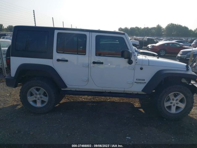 1C4BJWDGXFL635802 Jeep Wrangler Unlimited Sport