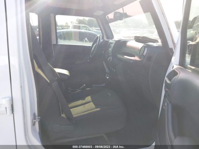 1C4BJWDGXFL635802 Jeep Wrangler Unlimited Sport