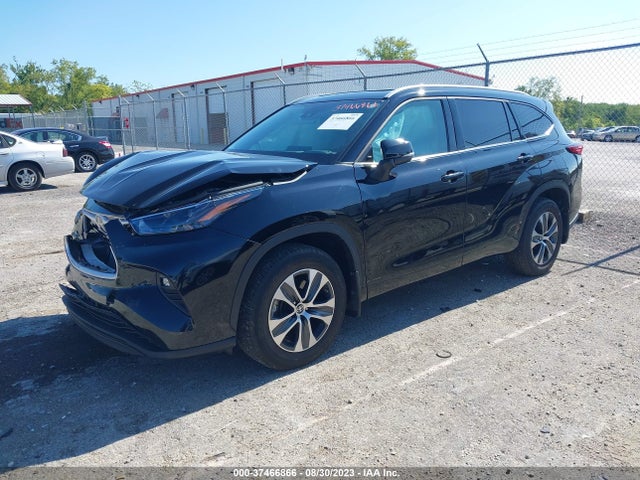 Toyota Highlander Xle 2022 5TDGZRBH0NS163991 Image 2