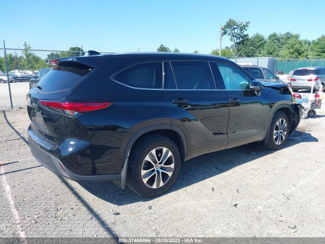Toyota Highlander Xle 2022 5TDGZRBH0NS163991 Image 4