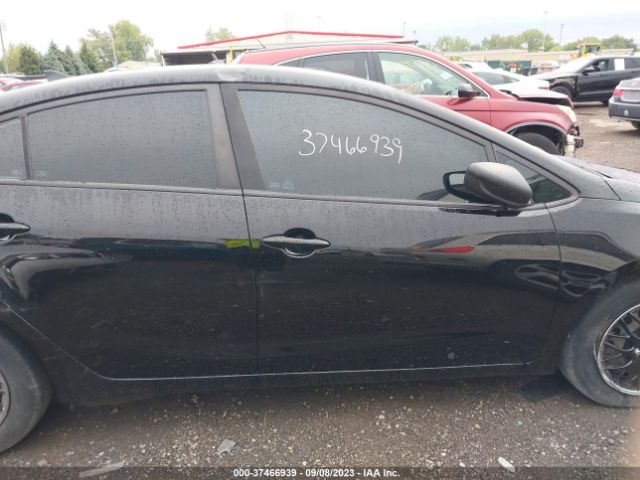 3KPFK4A7XHE144505 KIA FORTE LX